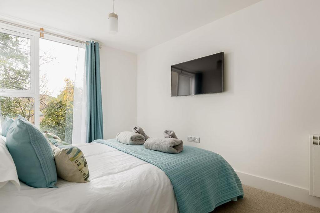 Stylish Town Centre Apartment, W Parking, Nr Beach Bournemouth Exteriör bild